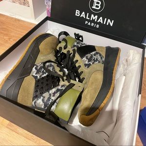 Balmain High Top Suede Sneaker-Boots